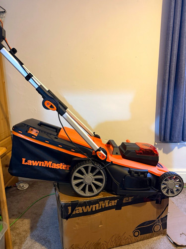 Lawnmaster battery lawnmower - lawnmaster,